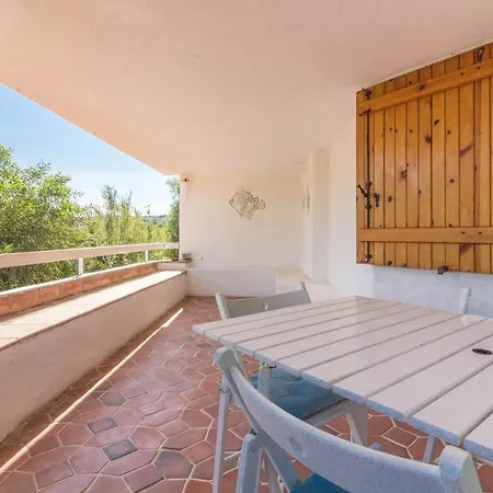 Comfy Apt W/ Terrace - 250 M Far From The Beach Appartement