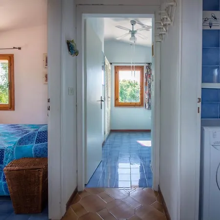 Comfy Apt W/ Terrace - 250 M Far From The Beach Appartement